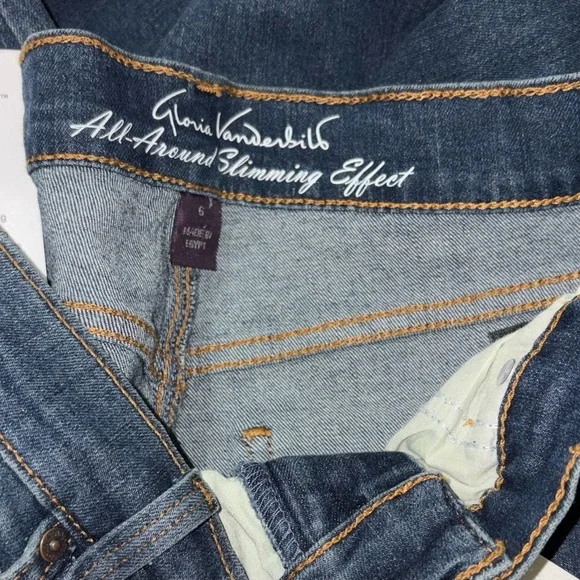 Gloria Vanderbilt Amanda Blue Ultra Soft Denim Capri Jeans NWT Size 6 - Picture 5 of 7